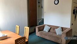 4 Bedroom House In City Road, Nottingham, Ng7 (4 Bed) (#1142621)