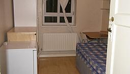 009C- Double Room Available In A Very Nice And Clean Shared Flat, All Bills Included - £140 Week