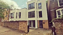 Immaculate 4 Bedroom House For Sale - Upper Clapton