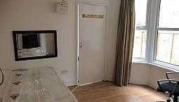 Beautiful Studio Flat With A Huge Private Garden