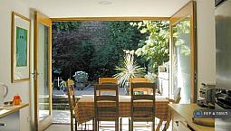 3 Bedroom House In Elphinstone Street, London, N5 (3 Bed) (#1181671)