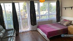 1 Bedroom In Brunel House, London, Sw2 (#1125059)