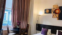 Studio Flat In Knaresborough Place, London, Sw5 (#1148856)