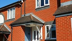 2 Bedroom House In Siskin Close, Bushey, Wd23 (2 Bed) (#1161684)