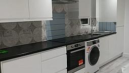 4 Bedroom Flat In Central Road, Worcester Park, Kt4 (4 Bed) (#1156066)