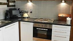 2 Bedroom Flat In City Walk Apartments, Birmingham, B1 (2 Bed) (#1137822)