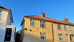 1 Bedroom Flat In Crispin Road, Edgware, Ha8