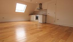 Large 3 Bed Flat In A Mews Development Minutes To Stamford Hill Overground.
