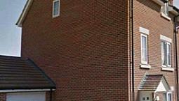 3/4 Bed Plus Dining Room & Garage Nr8