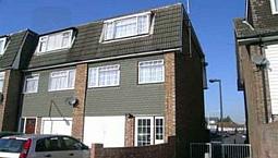 Large 4 Double Bedroom House (Off St Parking & Garden). 8 Mins Walk To Prince Regent Dlr Station