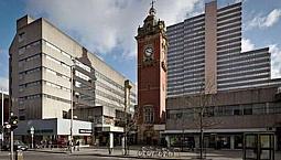 Victoria Centre Shopping Centre, Trinity Square, 2 Double Bedroom  Apartment By The Hilton Hotel